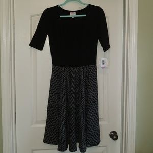 LuLaRoe Medium Nicole Noir